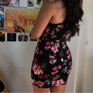 Gorgeous Fashion Nova No Zipper Slip on Flower Print Sleeveless Fitted Mid Dress